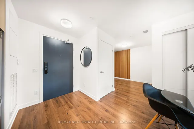 Additional image 5 of 405 Dundas St Unit 813