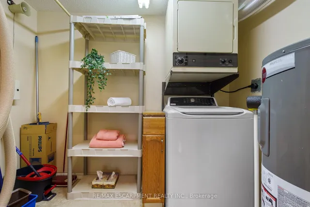 Additional image 28 of 416 LIMERIDGE Rd Unit 213