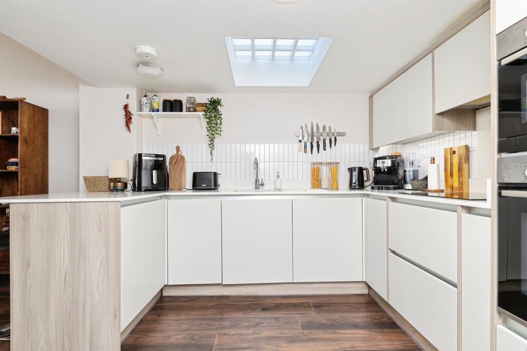 Additional image 5 of Broadwater Road, Welwyn Garden City