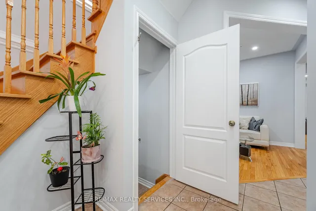 Additional image 37 of 27 Hardgate Cres