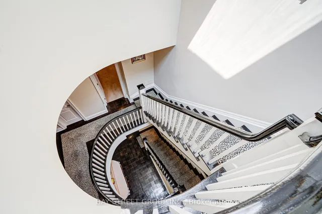 Additional image 17 of 529 Davenport Rd