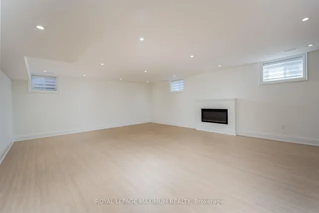 Additional image 29 of 39 B Gort Ave