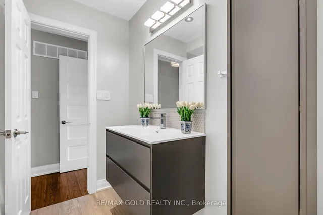 Additional image 30 of 52 Paradelle Cres