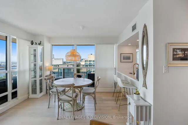 Additional image 17 of 410 Queens Quay Unit 1203