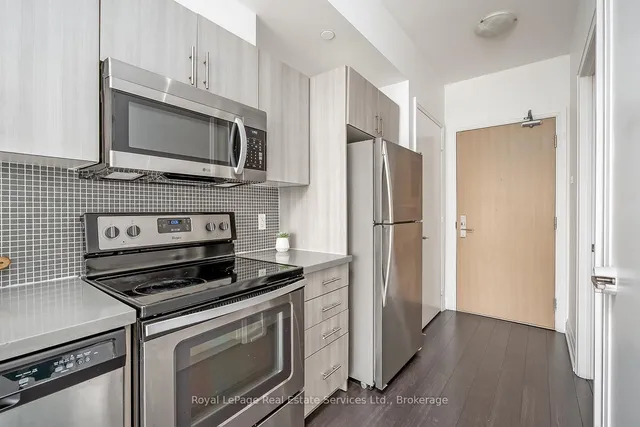 Additional image 3 of 16 McAdam Ave Unit 410