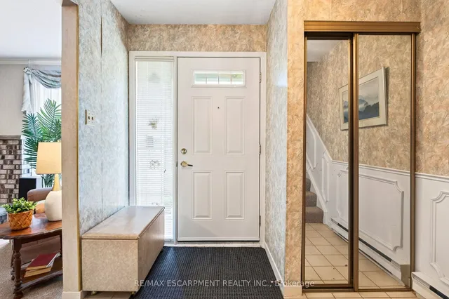 Additional image 6 of 1552 Kerns Rd Unit 4