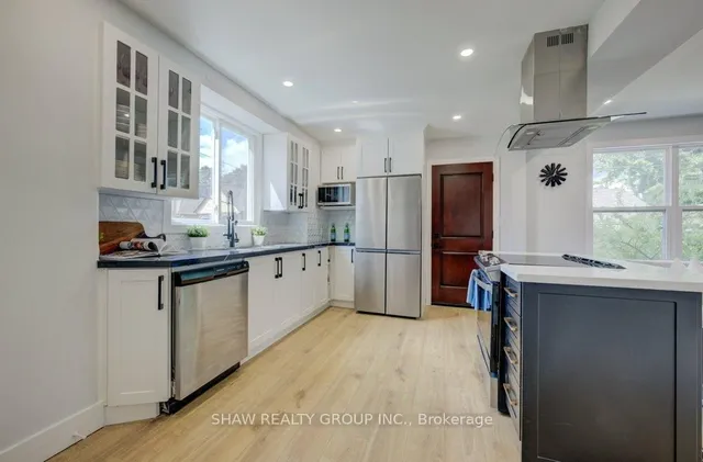 Additional image 7 of 28 Barons Ave