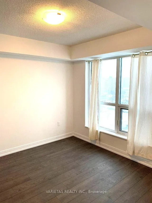 Additional image 12 of 275 Village Green Sq Unit 1321