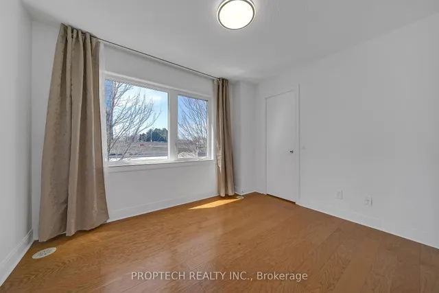 Additional image 11 of 295 Village Green Sq Unit 67