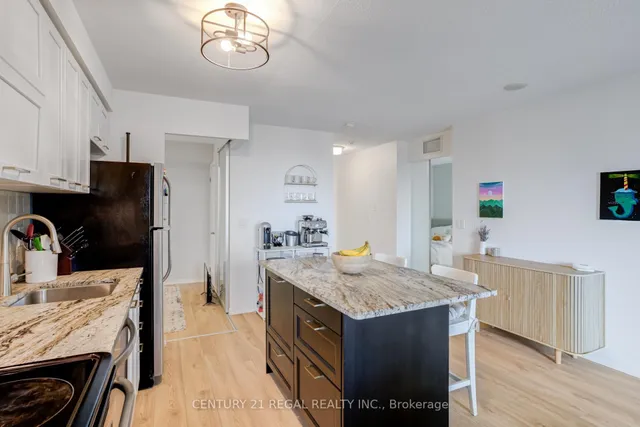 Additional image 5 of 38 Joe Shuster Way Unit 1411