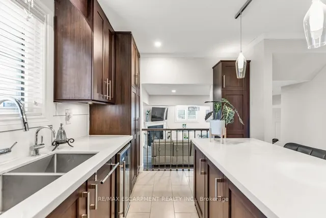 Additional image 6 of 650 Acadia Dr