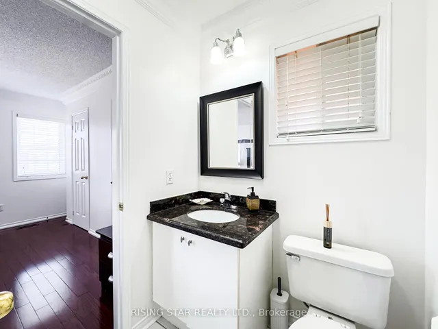 Additional image 30 of 132 Luella Cres