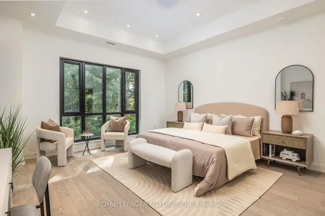 Additional image 22 of 1 Strathgowan Ave Unit TH4