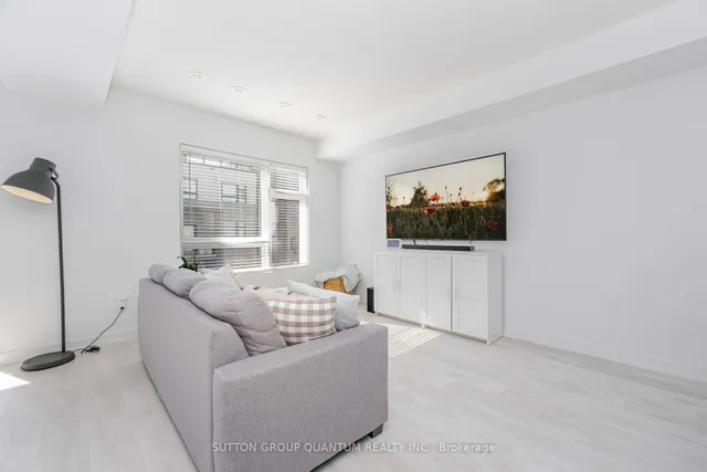 Additional image 22 of 1121 Cooke Blvd Unit 19