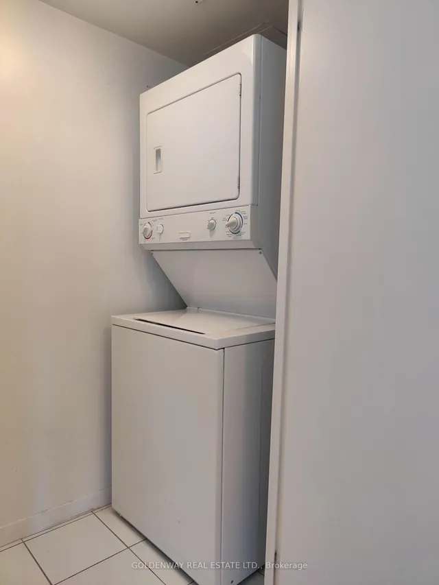 Additional image 12 of 55 Bremner Blvd Unit 2608