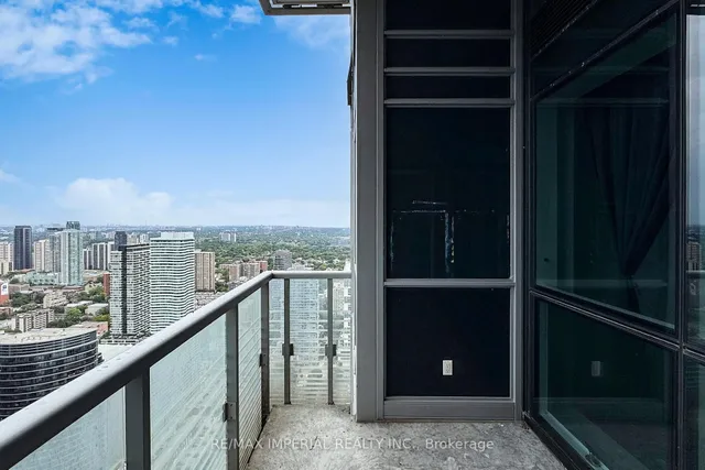 Additional image 31 of 386 Yonge St Unit 4801