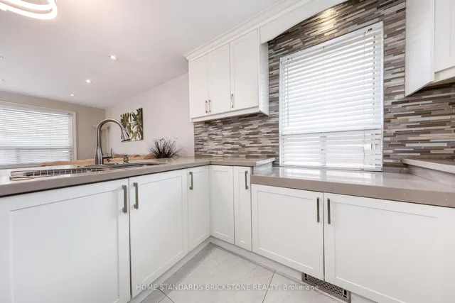 Additional image 17 of 19 Granite St