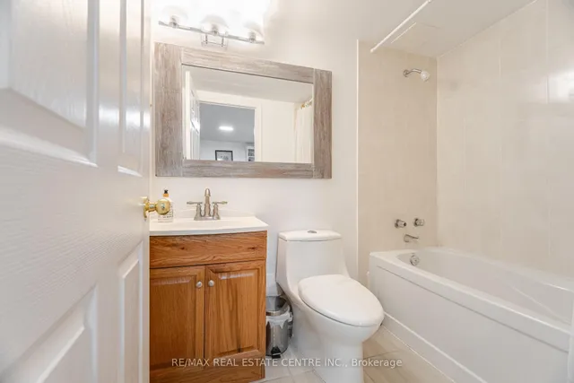 Additional image 41 of 20 Woodbury Crt