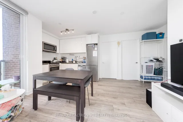 Additional image 4 of 3100 Keele St Unit 803