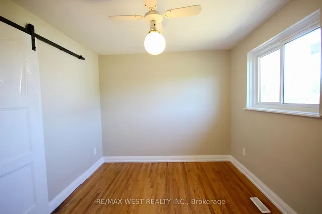 Additional image 32 of 7139 Darcel Ave