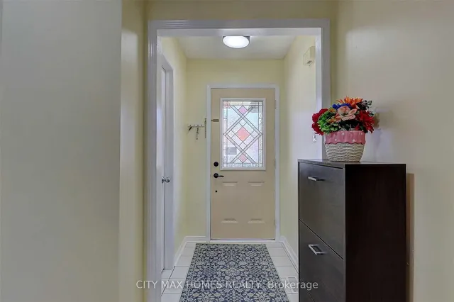 Additional image 2 of 4 Cranberry Cres