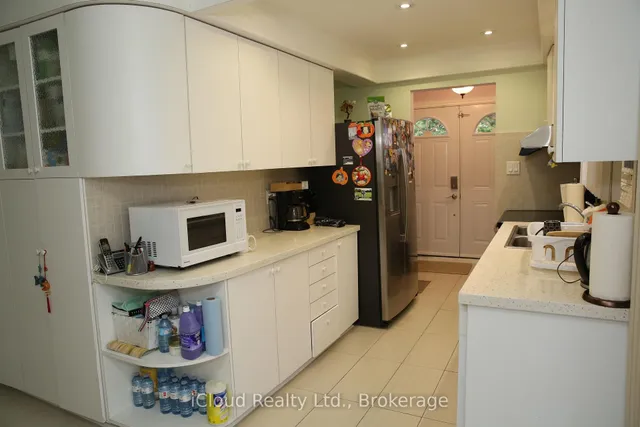 Additional image 7 of 888 Bloor St