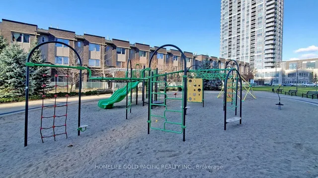 Additional image 50 of 275 Village Green Sq Unit 3423
