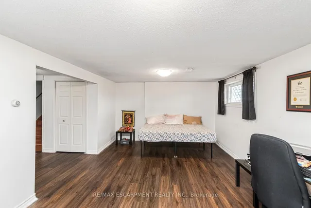 Additional image 19 of 102 Quaker Cres