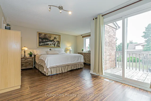 Additional image 32 of 14 Carl Cres