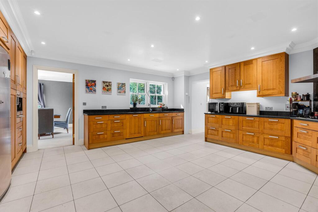 Additional image 6 of Pottersheath Road, Welwyn