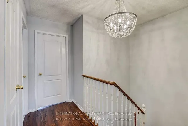 Additional image 18 of 4881 Capri Cres