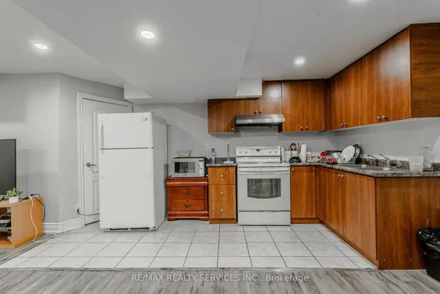 Additional image 40 of 32 Heddon Crt