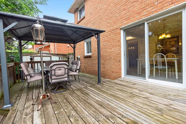 Additional image 33 of 1084 Grandeur Cres