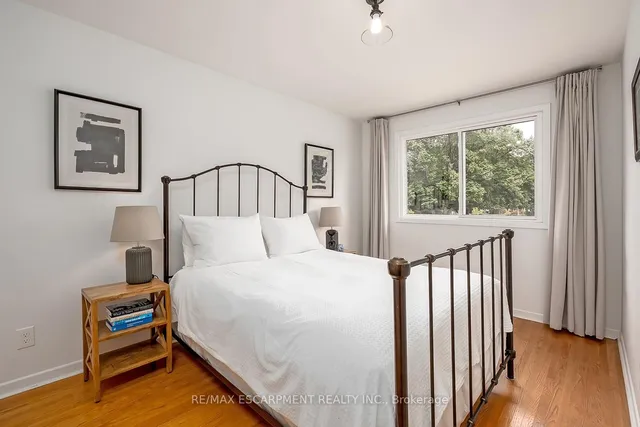 Additional image 19 of 406 Oakwood Dr