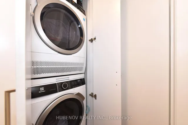 Additional image 18 of 1051 Victoria Pk Ave