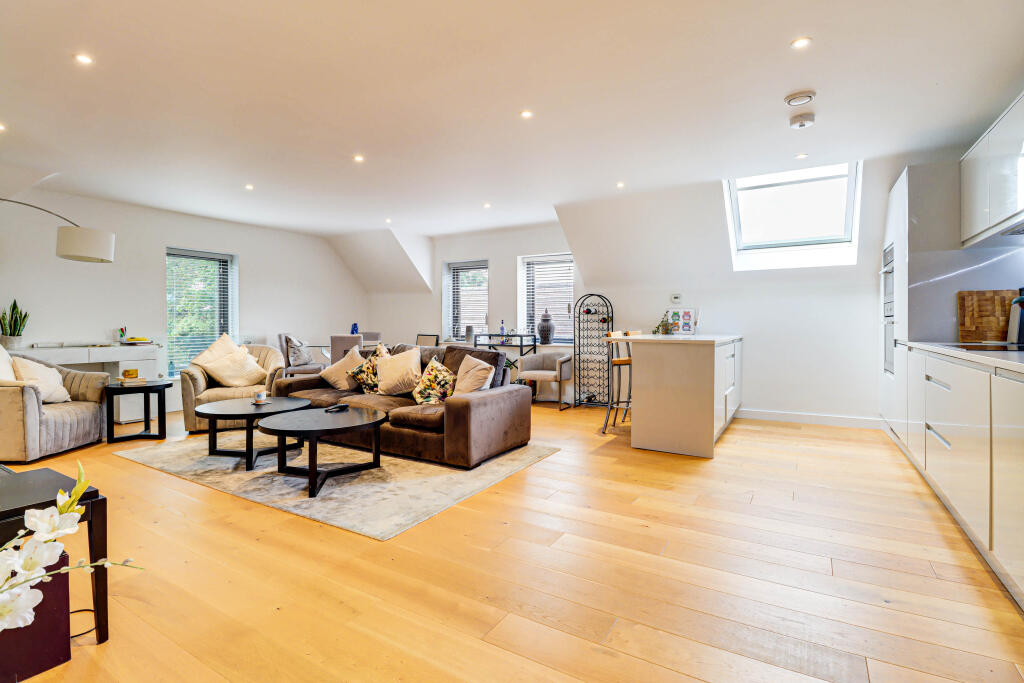 Additional image 4 of Gibbs Close, Harpenden, AL5