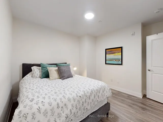 Additional image 32 of 200 Woodbine Ave Unit 403