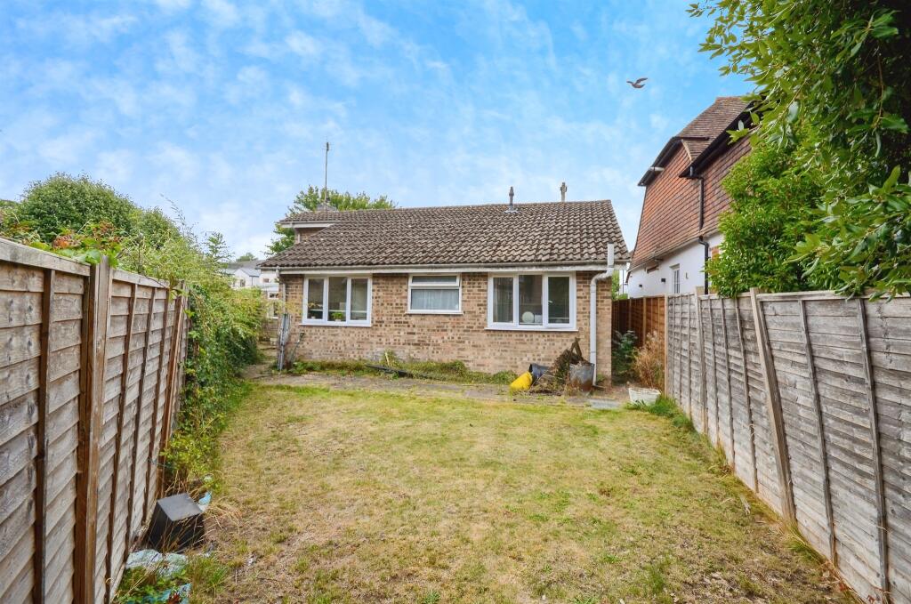 Additional image 12 of Roundwood Lane, HARPENDEN