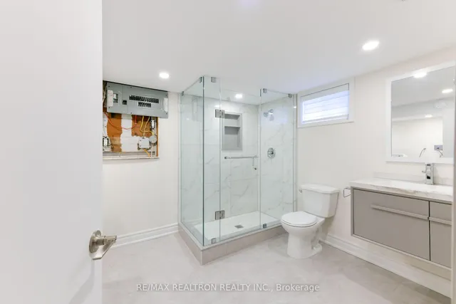 Additional image 39 of 150 Upper Canada Dr