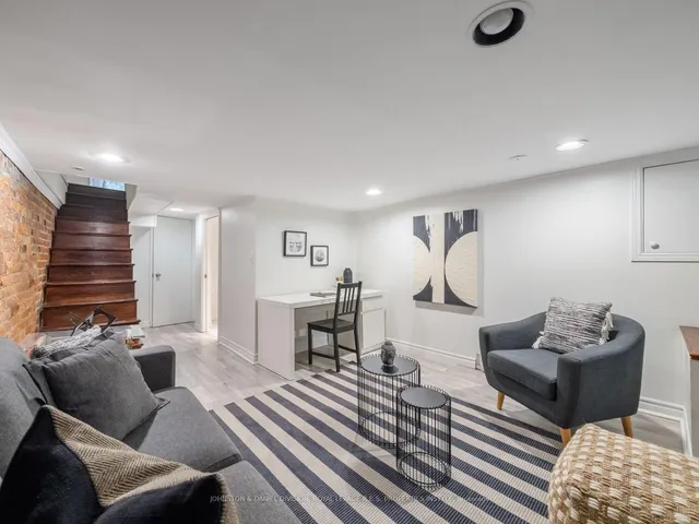 Additional image 32 of 77 Walnut Ave