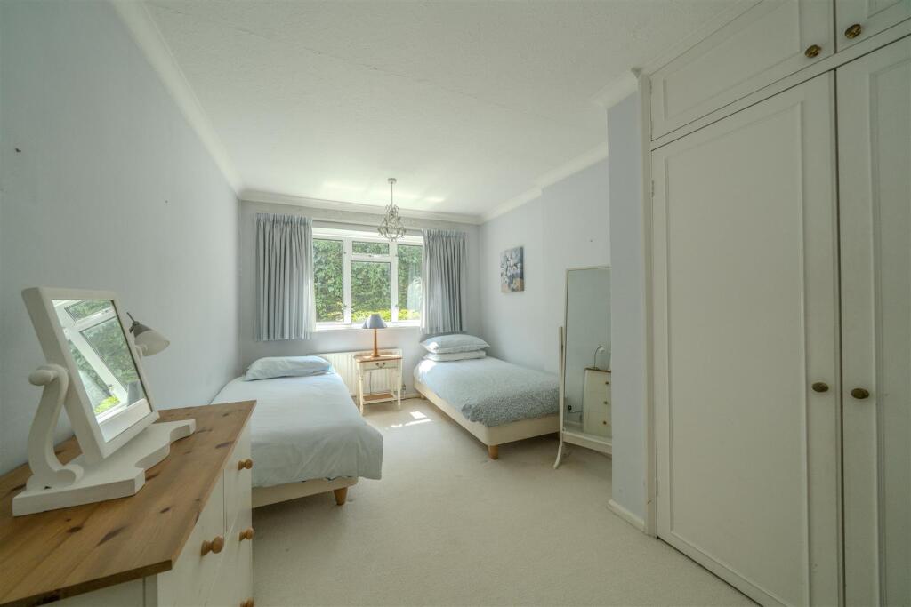 Additional image 10 of Ruscombe Drive, Park Street, St. Albans