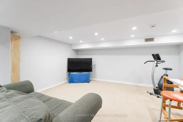 Additional image 26 of 197 East 12th St