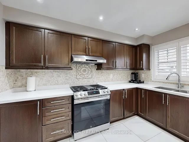 Additional image 17 of 933 Raftis Cres