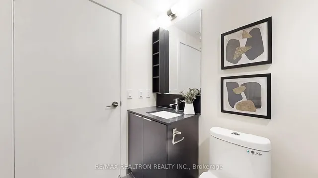 Additional image 33 of 8 Wellesley St Unit 5808