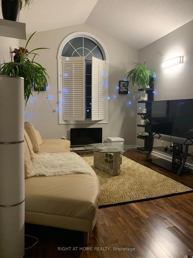 Additional image 24 of 32 Heathcliffe Sq