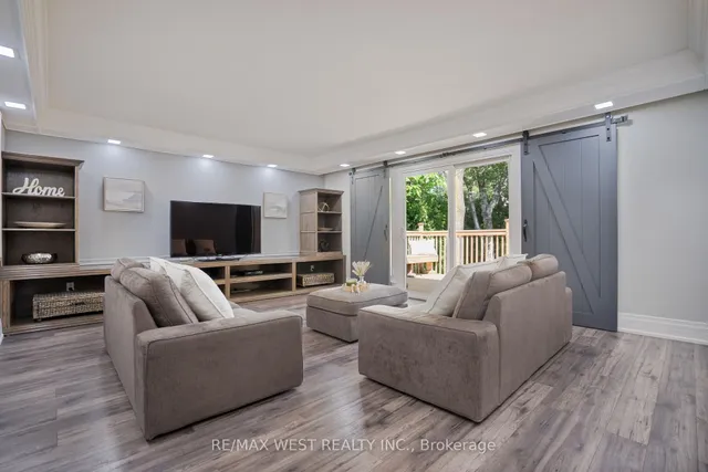 Additional image 6 of 4 Elmview Crt