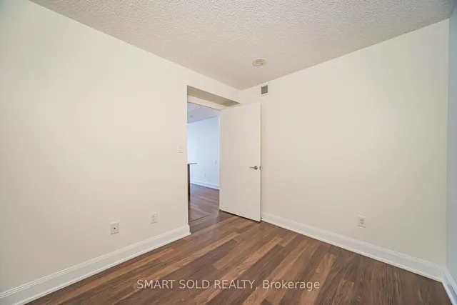 Additional image 20 of 2191 Yonge St Unit 901