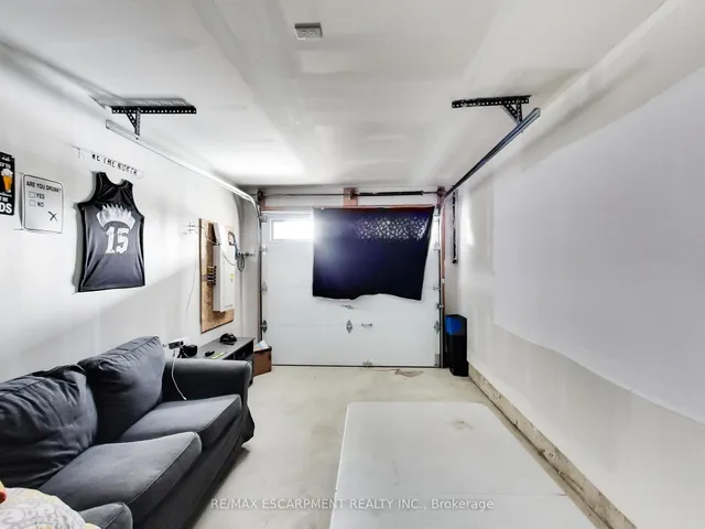 Additional image 5 of 19 PICARDY Dr Unit 23