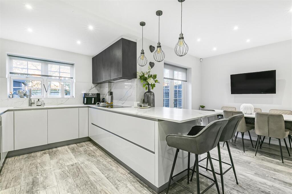 Additional image 2 of Beningfield Drive, London Colney, St. Albans