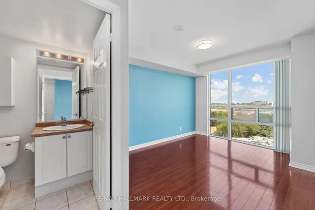 Additional image 25 of 68 Grangeway Ave Unit 909